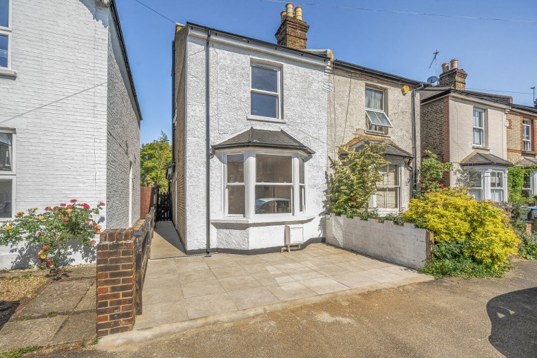 Click the photo for more details of Thorpe Road, Kingston Upon Thames, KT2