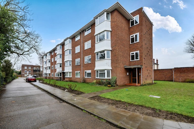 Images for St Andrew's Square, Surbiton, Surrey