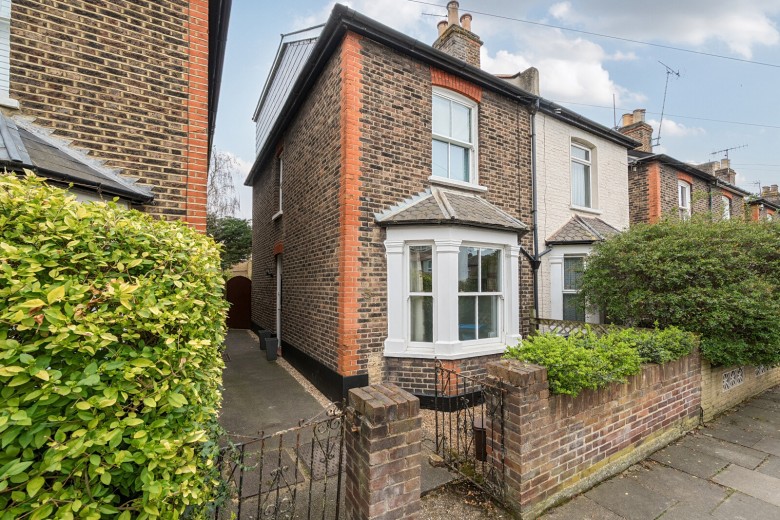 Click the photo for more details of Somerset Road, Kingston Upon Thames, Surrey