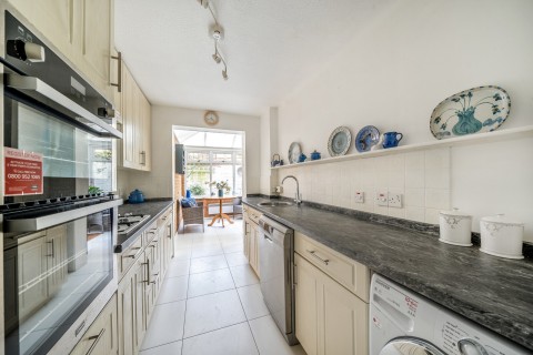 Click the photo for more details of The Farthings, Kingston Upon Thames, Surrey