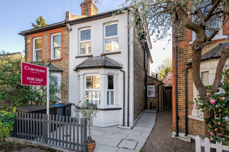 Click the photo for more details of Rowlls Road, Kingston Upon Thames, KT1