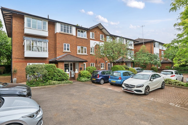 Click the photo for more details of Kingsworthy Close, Kingston Upon Thames, Surrey