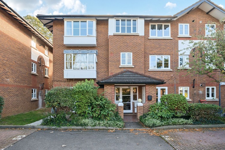 Click the photo for more details of Kingsworthy Close, Kingston Upon Thames, Surrey