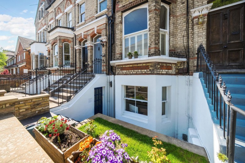 Click the photo for more details of St Andrews Road, Surbiton, Surrey