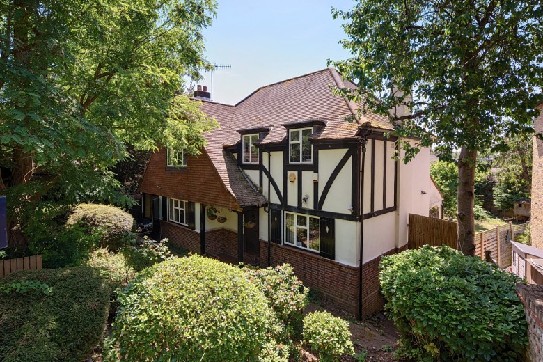 Click the photo for more details of Liverpool Road, Kingston Upon Thames, Surrey