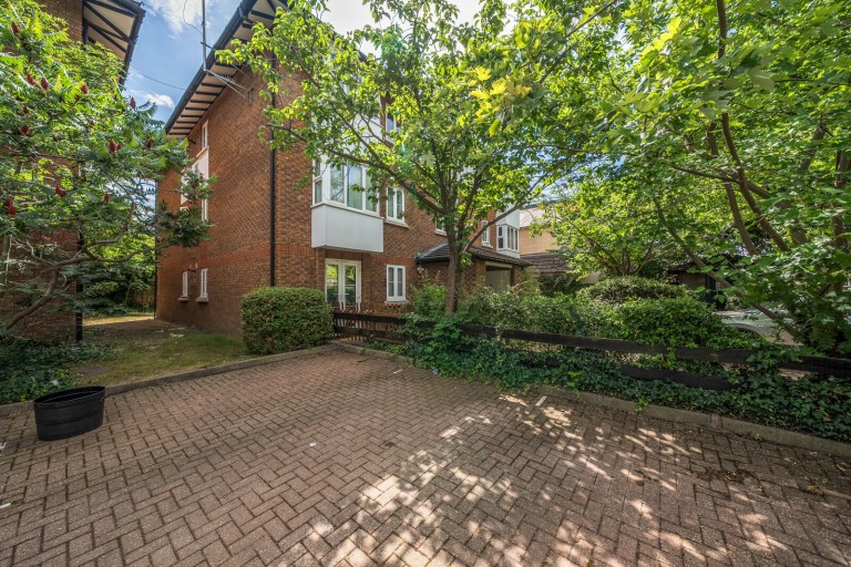 Images for Kingsworthy Close, Kingston Upon Thames, Surrey