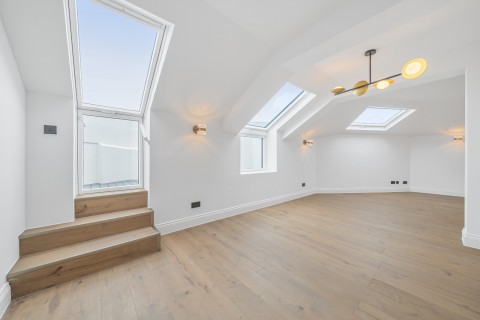 Click the photo for more details of Park Road, Hampton Wick