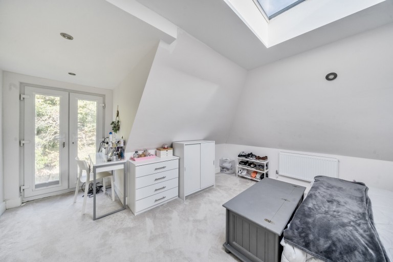 Images for Oakhurst Close, Kingston Upon Thames, Surrey