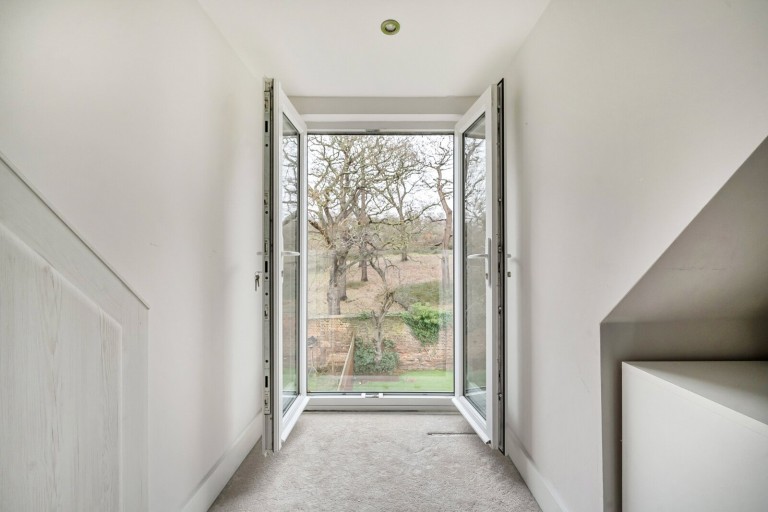 Images for Oakhurst Close, Kingston Upon Thames, Surrey