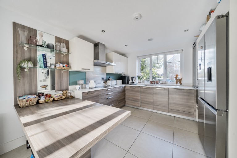 Images for Oakhurst Close, Kingston Upon Thames, Surrey