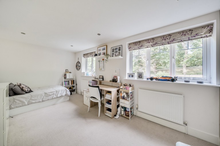 Images for Oakhurst Close, Kingston Upon Thames, Surrey