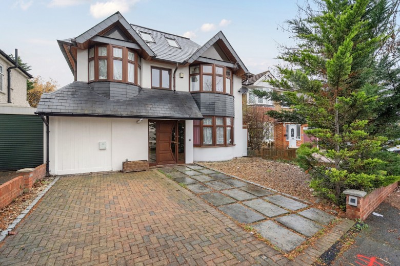 Click the photo for more details of Collingwood Avenue, Tolworth, Surrey