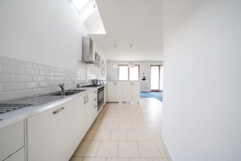 Click the photo for more details of Collingwood Avenue, Tolworth, Surrey