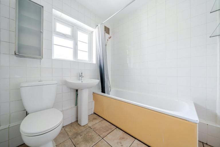 Images for Wilmer Crescent, Kingston Upon Thames