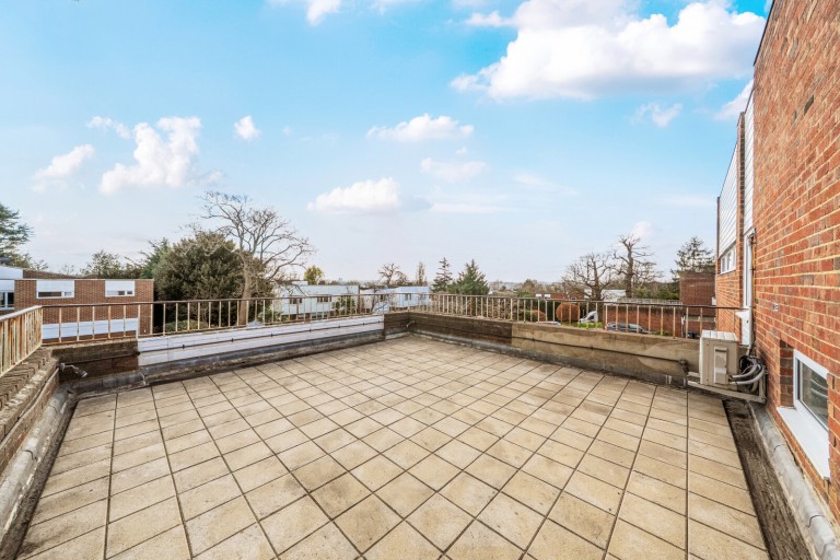 Images for Coombe Hill, Kingston Upon Thames