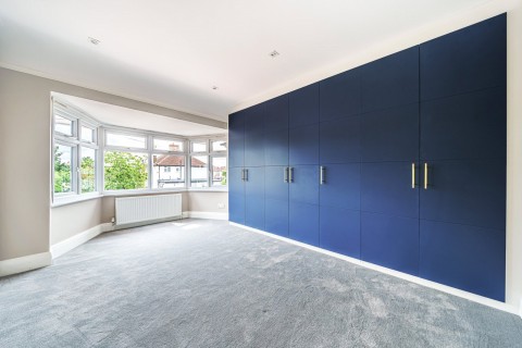 Click the photo for more details of Oxford Crescent, New Malden, KT3