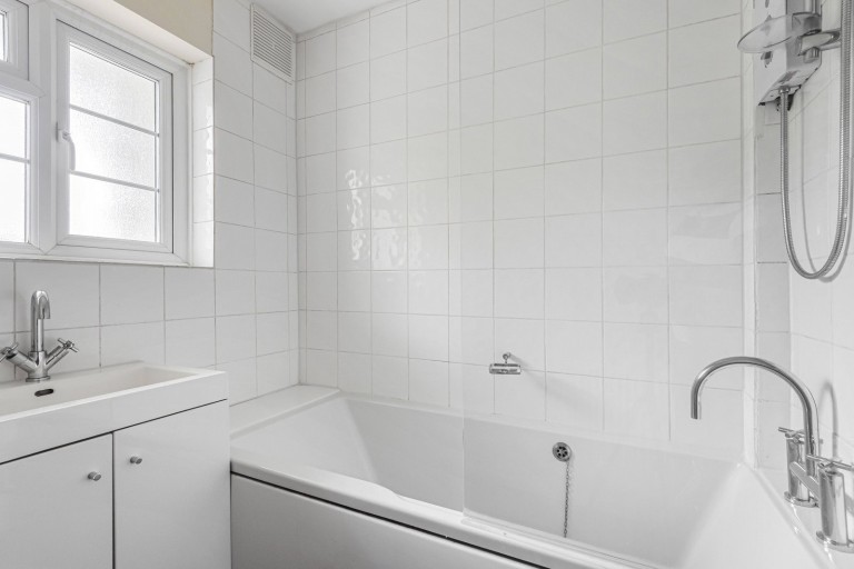 Images for Wilmer Crescent, Kingston Upon Thames