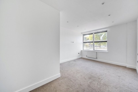 Click the photo for more details of Barnsbury Lane, Tolworth