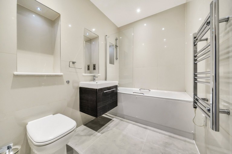 Images for Barnsbury Lane, Tolworth