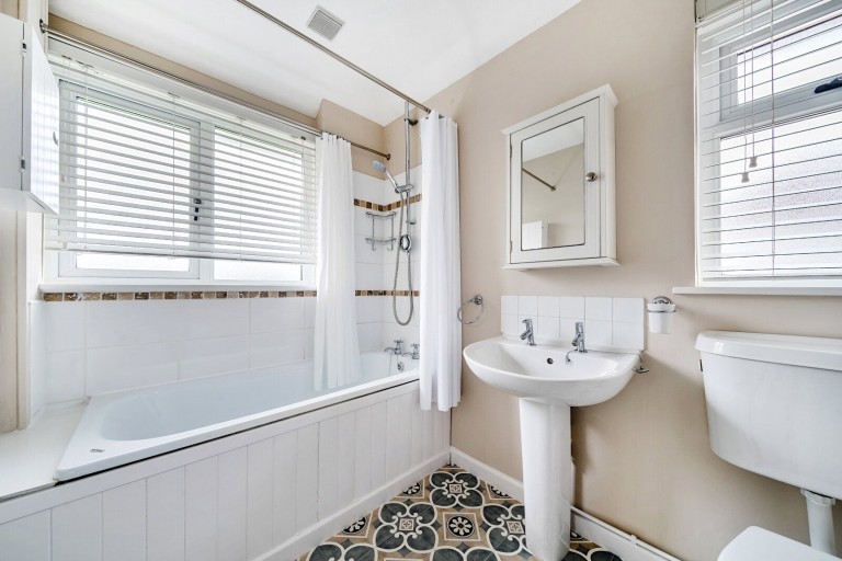 Images for Chiltern Drive, Surbiton