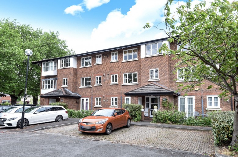Click the photo for more details of Kingsworthy Close, Kingston Upon Thames