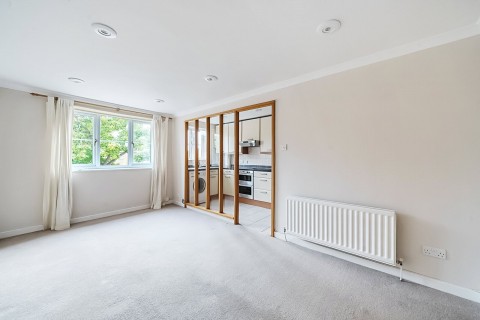 Click the photo for more details of Kingsworthy Close, Kingston Upon Thames