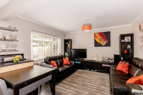 Click the photo for more details of Queens Court, Liverpool Road, Kingston Upon Thames, KT2