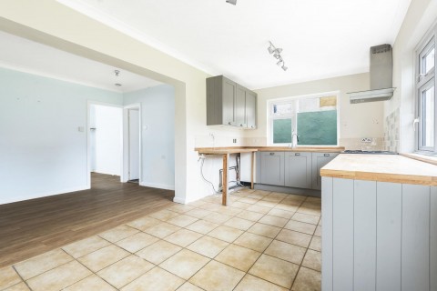 Click the photo for more details of Rosebery Road, Kingston Upon Thames, KT1