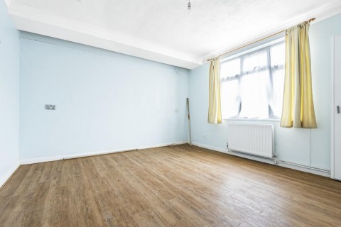 Click the photo for more details of Rosebery Road, Kingston Upon Thames, KT1