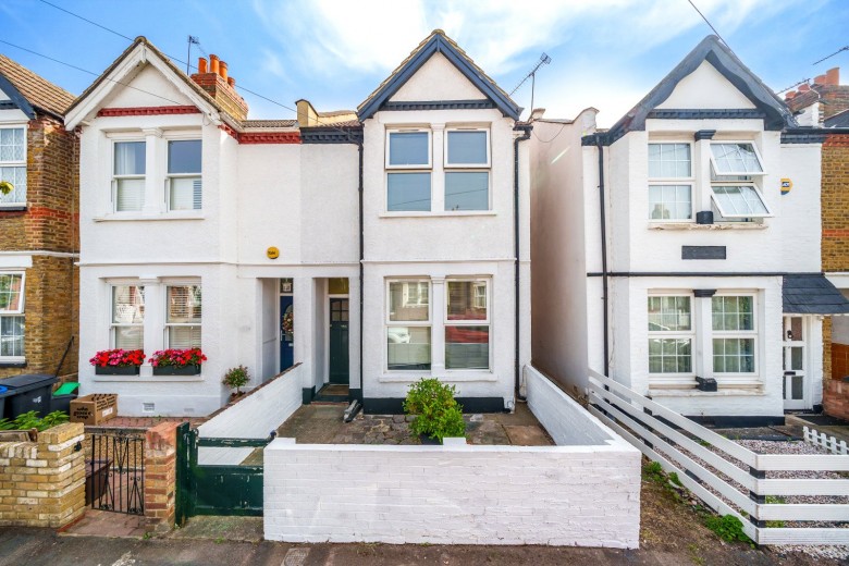Click the photo for more details of George Road, New Malden, KT3