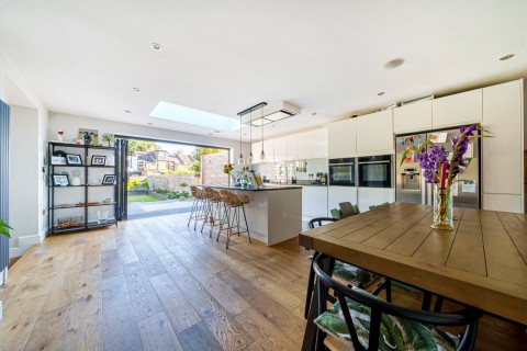 Click the photo for more details of Aragon Avenue, Thames Ditton