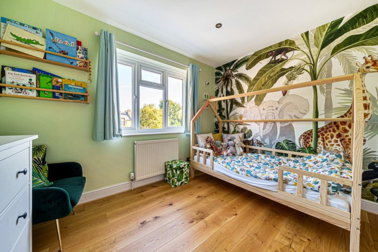 Images for Aragon Avenue, Thames Ditton, Surrey