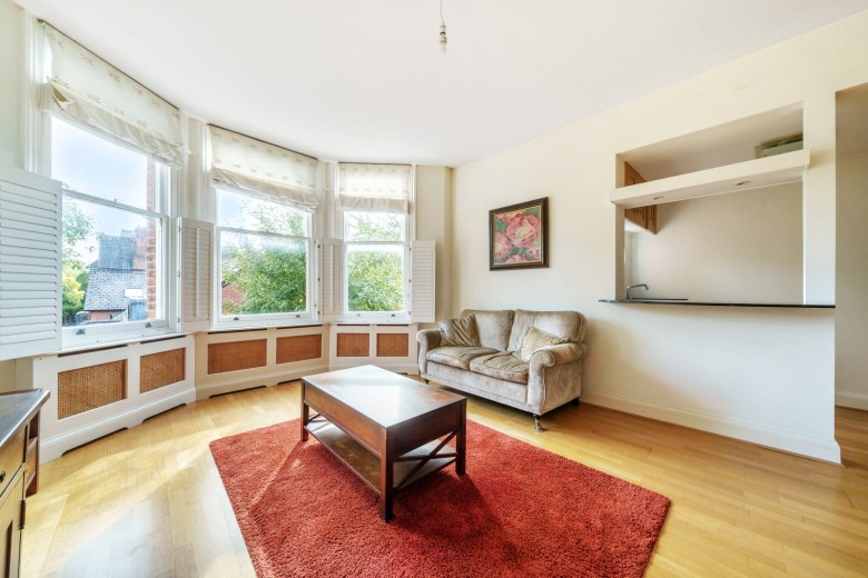 Click the photo for more details of Kew Road, Richmond Upon Thames