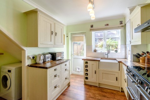Click the photo for more details of Queens Court, New Road, Kingston upon Thames, KT2