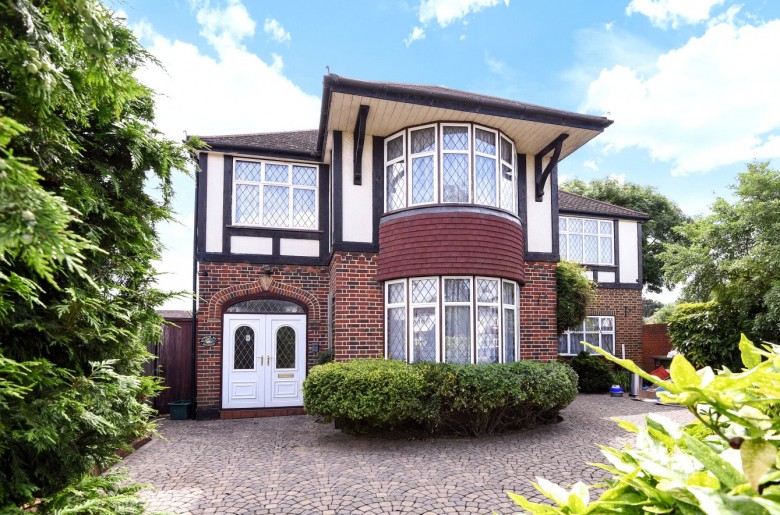 Click the photo for more details of Killester Gardens, Worcester Park, KT4