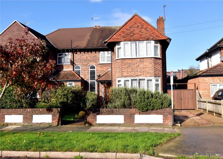 Click the photo for more details of Clarence Avenue, New Malden, KT3