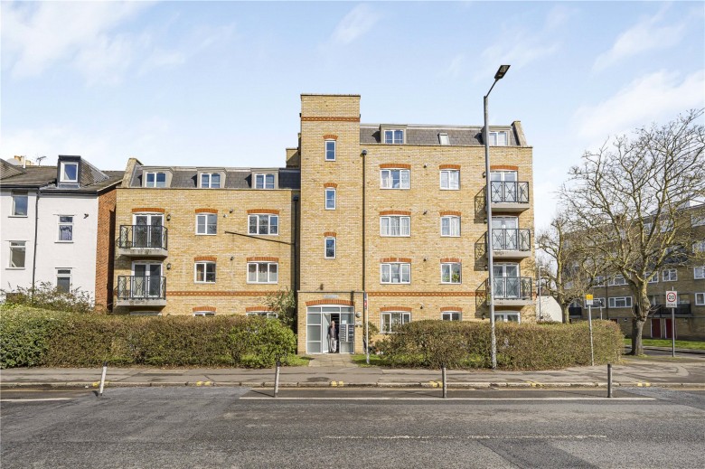 Click the photo for more details of Kingston Road, 39 Kingston Road, New Malden, Surrey
