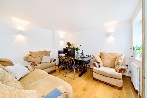 Click the photo for more details of Kingston Upon Thames