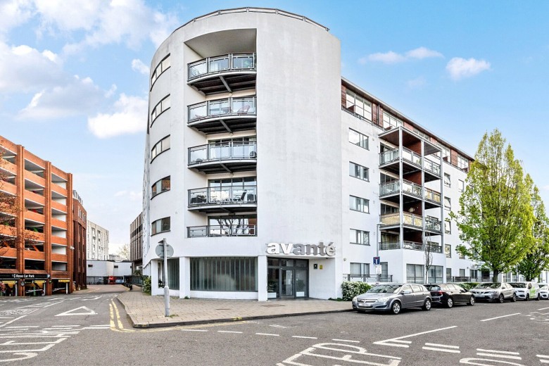 Click the photo for more details of The Bittoms, Kingston Upon Thames
