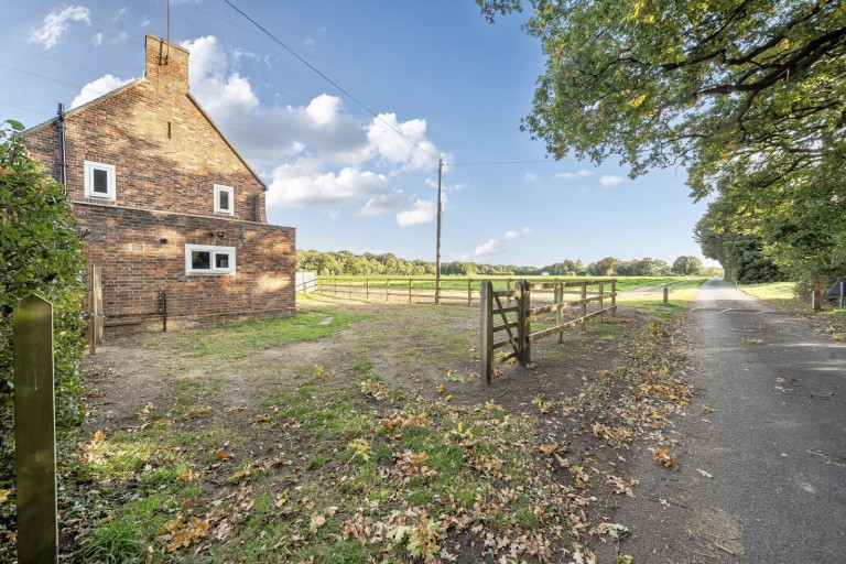 Images for Old Common Road, Cobham, Surrey