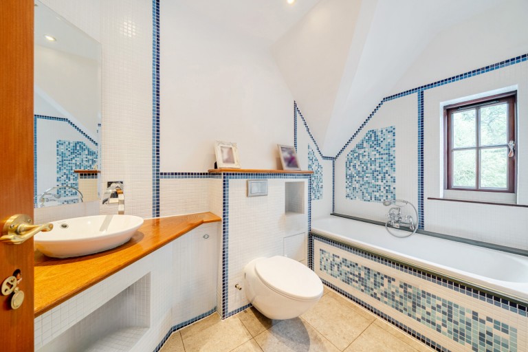Images for Hersham, Surrey