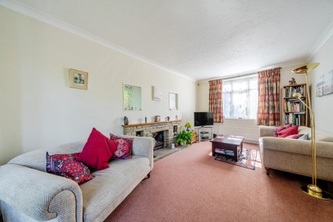 Click the photo for more details of Byfleet Road, New Haw, Surrey