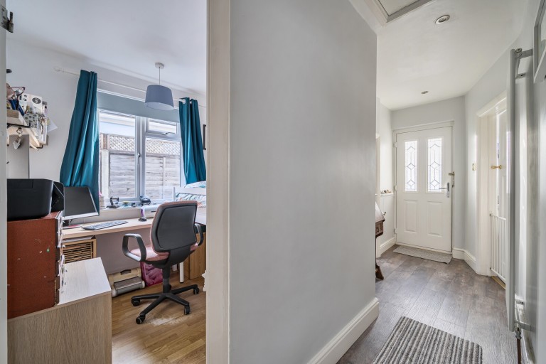 Images for Farleigh Road, New Haw, Surrey