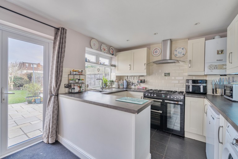 Images for Farleigh Road, New Haw, Surrey