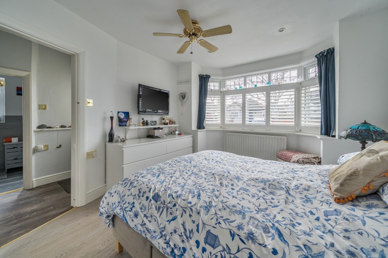 Images for Farleigh Road, New Haw, Surrey