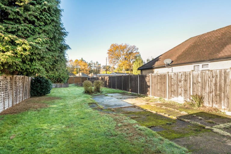 Images for Common Lane, New Haw, Surrey