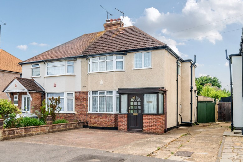 Click the photo for more details of Lindsay Road, New Haw, Surrey