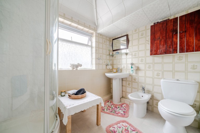 Images for Lindsay Road, New Haw, Surrey