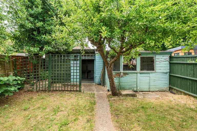 Images for Lindsay Road, New Haw, Surrey