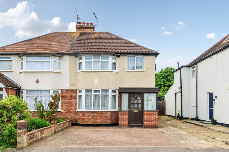 Images for Lindsay Road, New Haw, Surrey